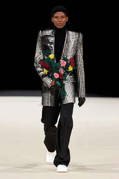 Look 14